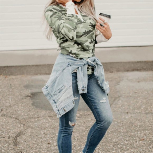 Cameron Notch Neck Camo Long Sleeve Thermal Top - Picture 4 of 5